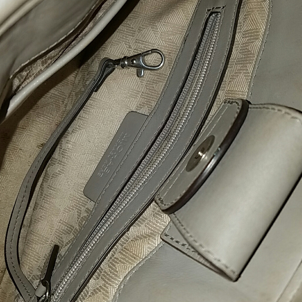 Purse - Picture 4 of 7